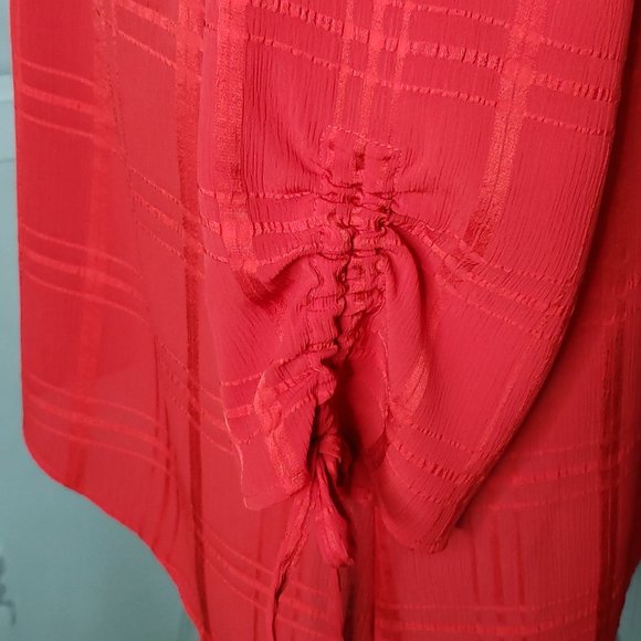 *NEW DIRECTION* STUNNING RED BLOUSE - Picture 7 of 15